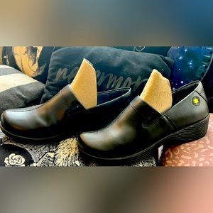 Dansko | Work Wonders Black Professional Nurse Slip Resistant Comfort Clogs